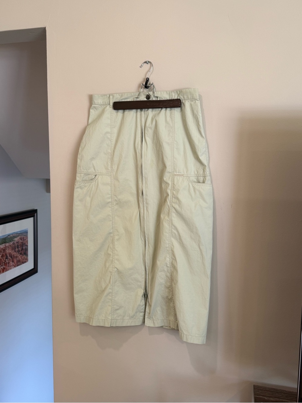 Blue Willi’s Beige Zip-Front Skirt